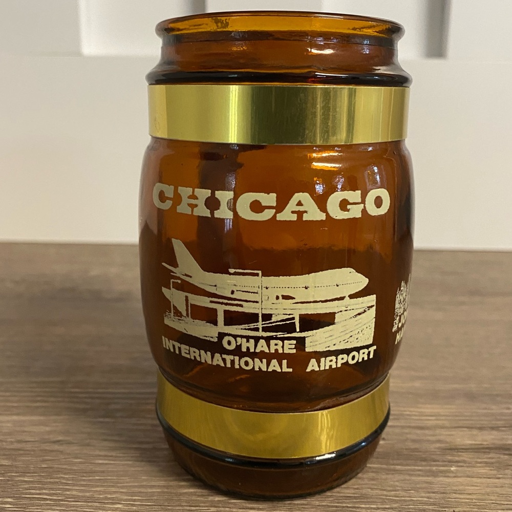 VINTAGE CHICAGO AIRPORT MUG. OHARE, John Hancock Center and Sears Tower